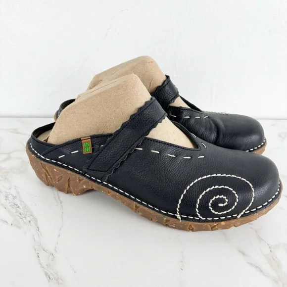El Naturalista Black Yggdrasil Embroidered Clog Sz 39 (8.5) - Picture 3 of 15